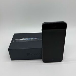 Apple iPhone 5 - Black